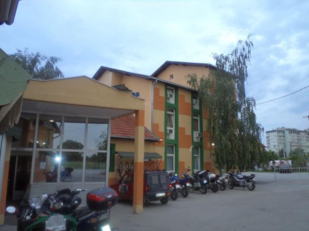 Gros Hotel - Leskovac Leskovac  Exterior photo